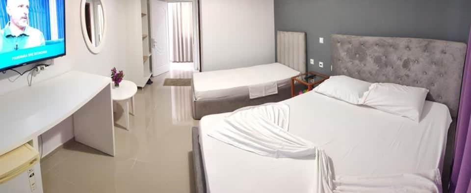 Hotel Elisabet Saranda Extérieur photo