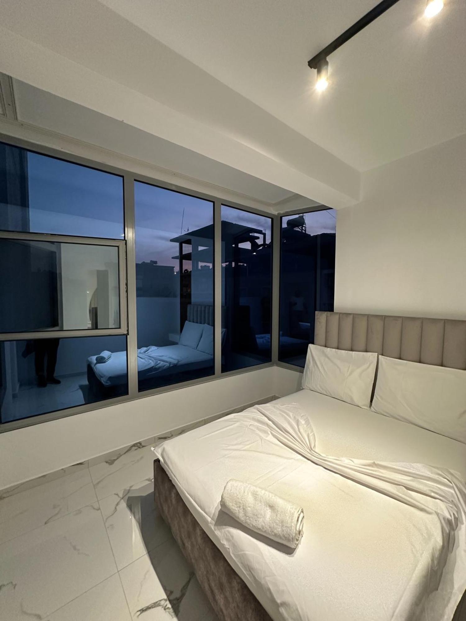 Hotel Elisabet Saranda Extérieur photo