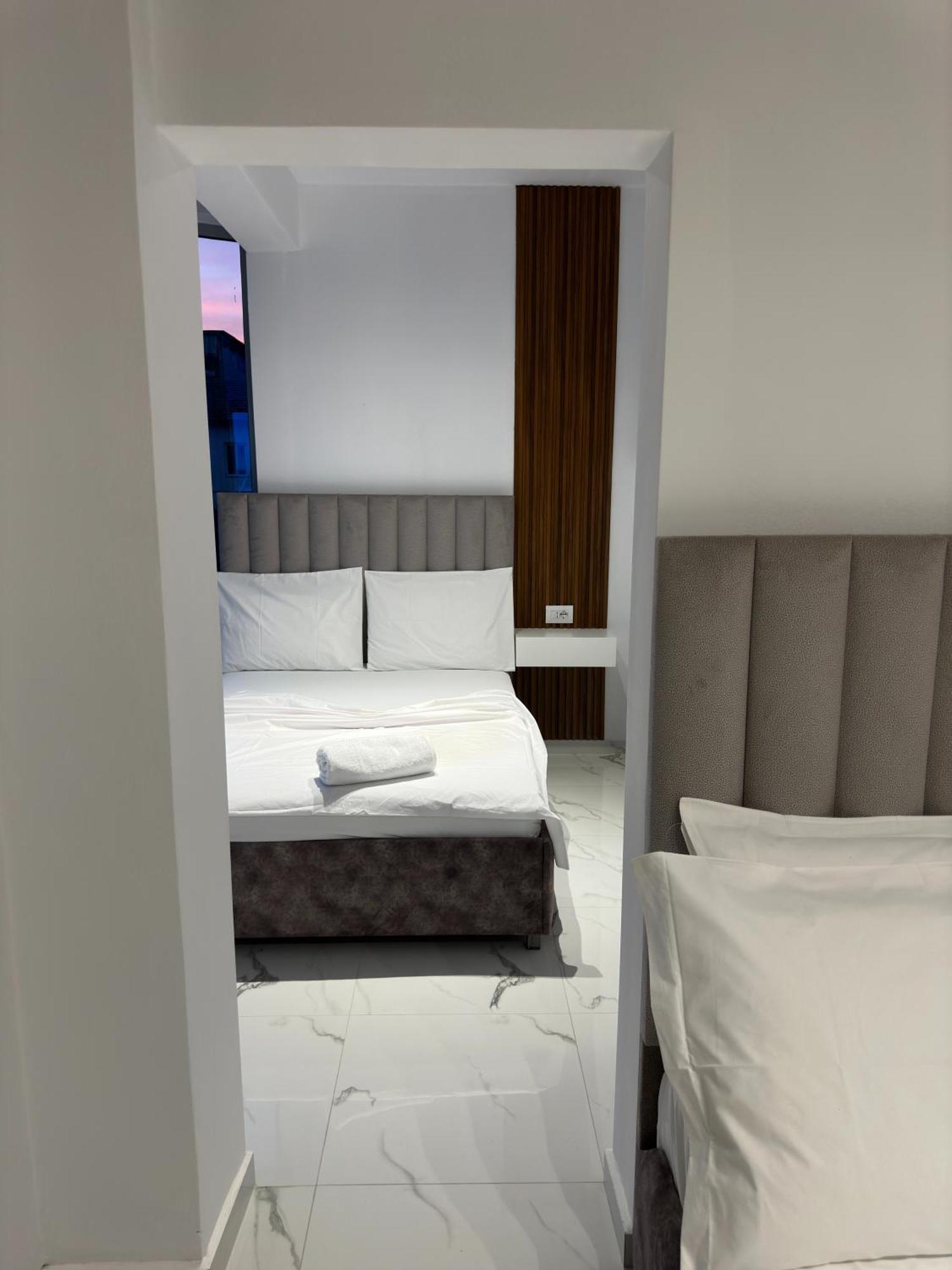 Hotel Elisabet Saranda Extérieur photo