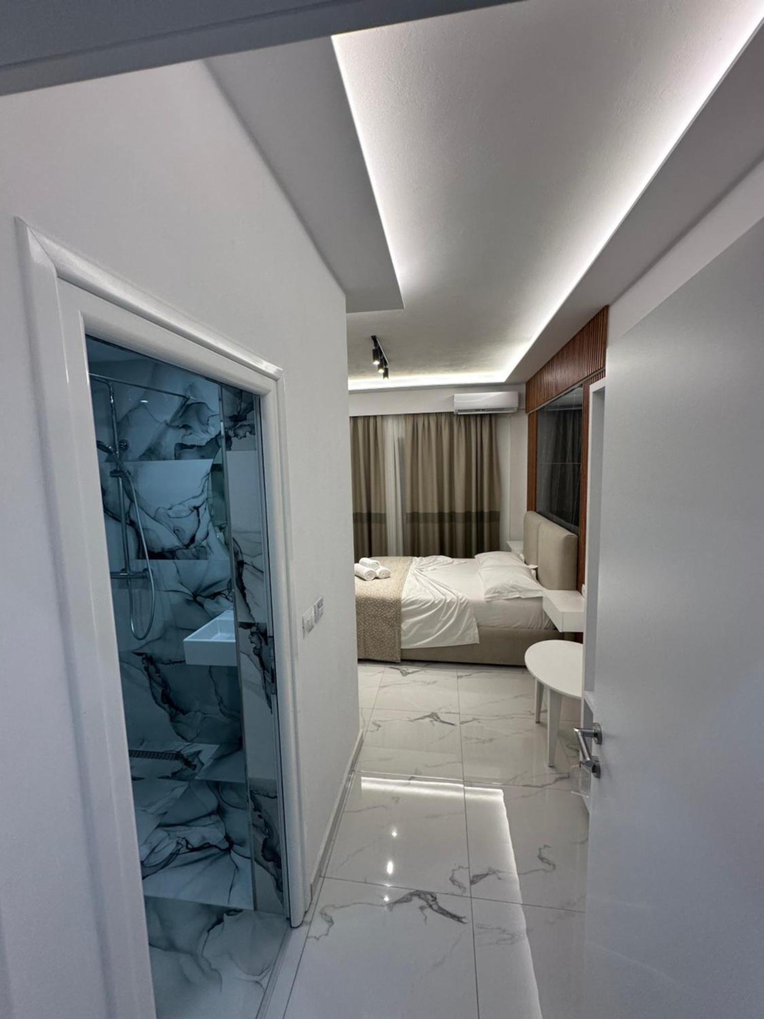 Hotel Elisabet Saranda Extérieur photo