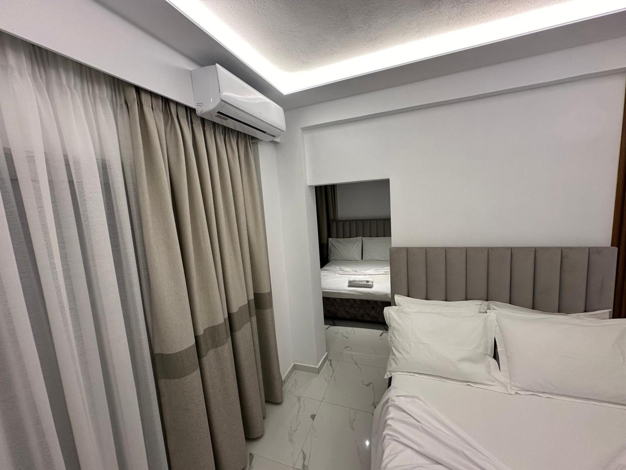 Hotel Elisabet Saranda Extérieur photo