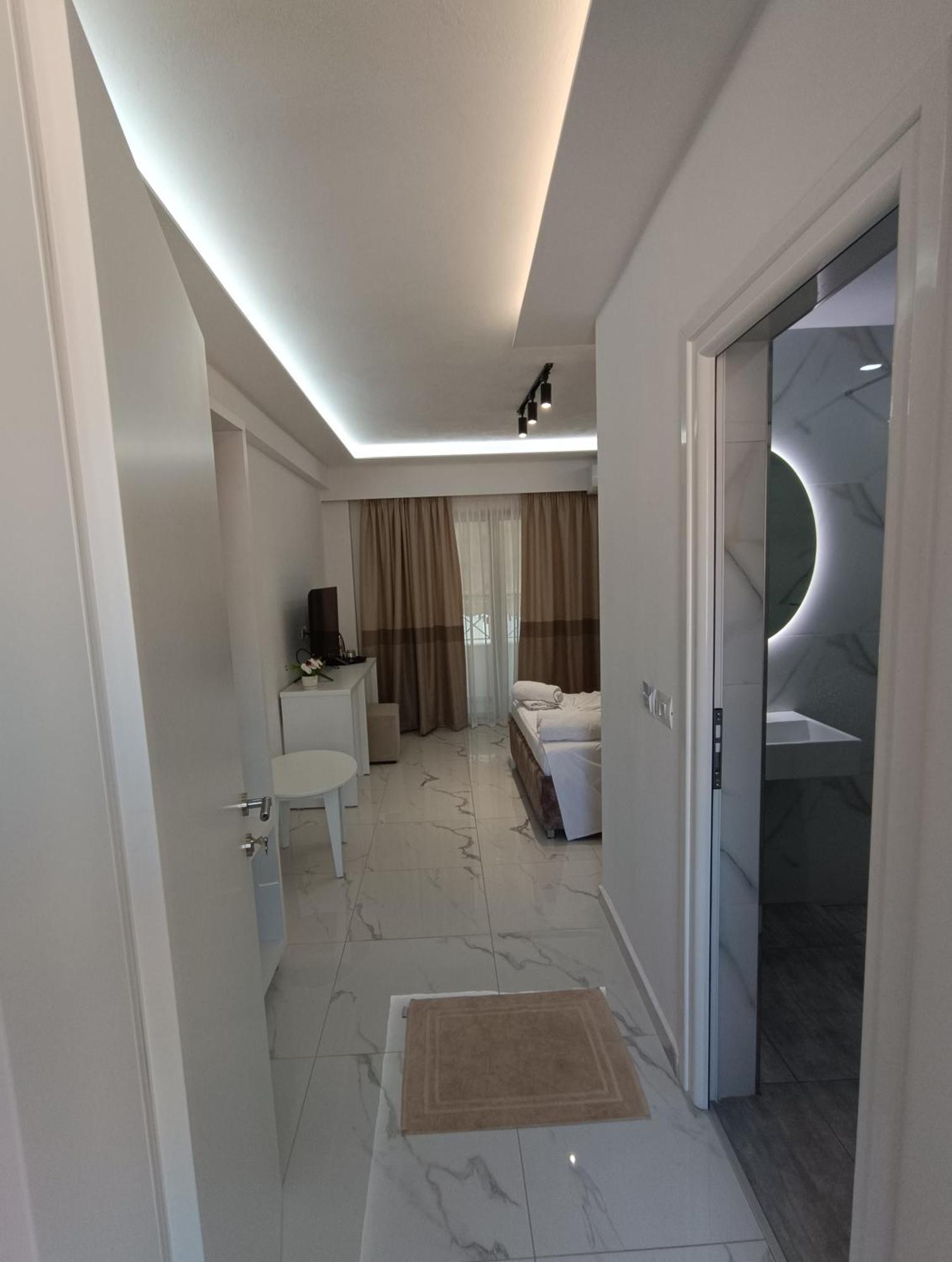 Hotel Elisabet Saranda Extérieur photo